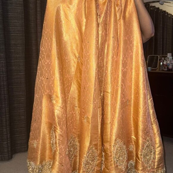 STUNNING Pakistani fancy/formal party dress outfit - Picture 4 of 8